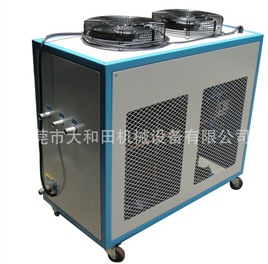 【小型冷水机】优势多多才能够气场强大！