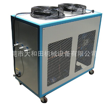 小型冷水机不仅设计好，功能也很强